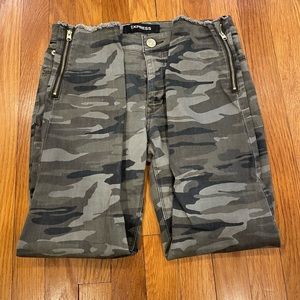 Express Camo ankle jeans